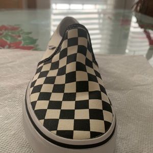 Brand New Black and White check Vans slip on sneakers size 6.5.